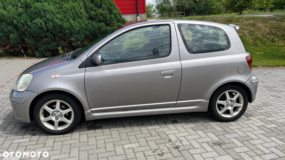 Toyota Yaris - 2