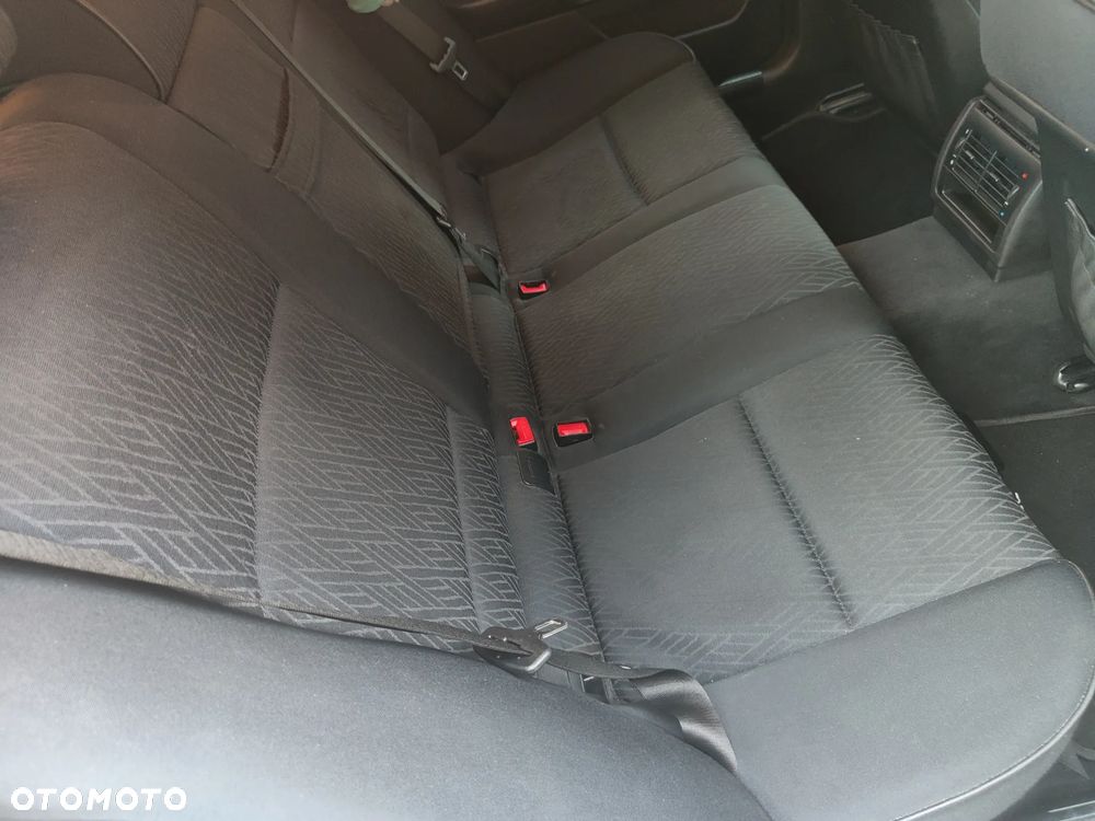 BMW Seria 5 525d Touring - 9