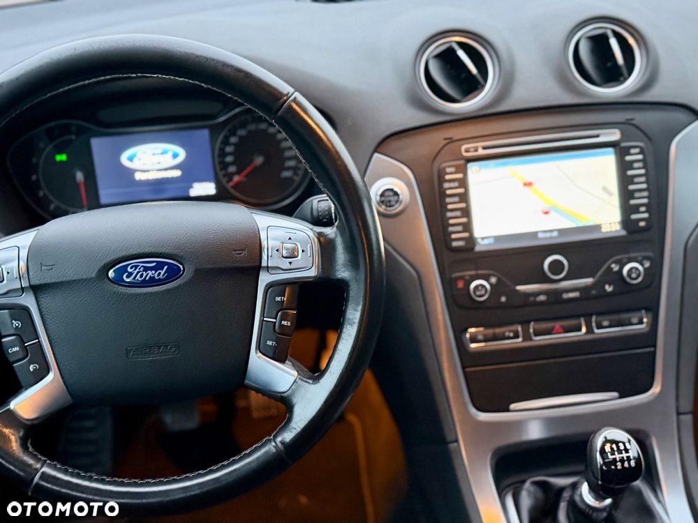 Ford Mondeo 1.6 T Platinium X Plus (Titanium) - 17
