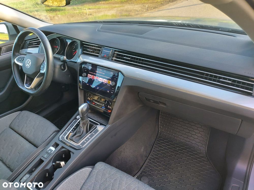 Volkswagen Passat 2.0 TDI SCR DSG Business - 17