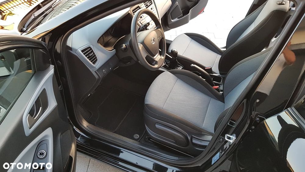 Hyundai i20 1.2 Comfort - 16