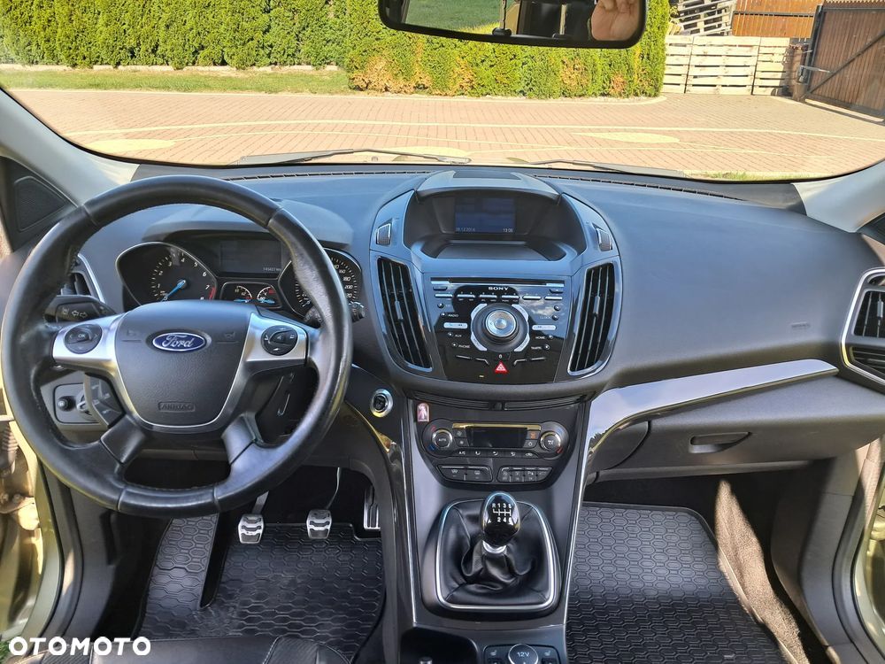 Ford Kuga - 10