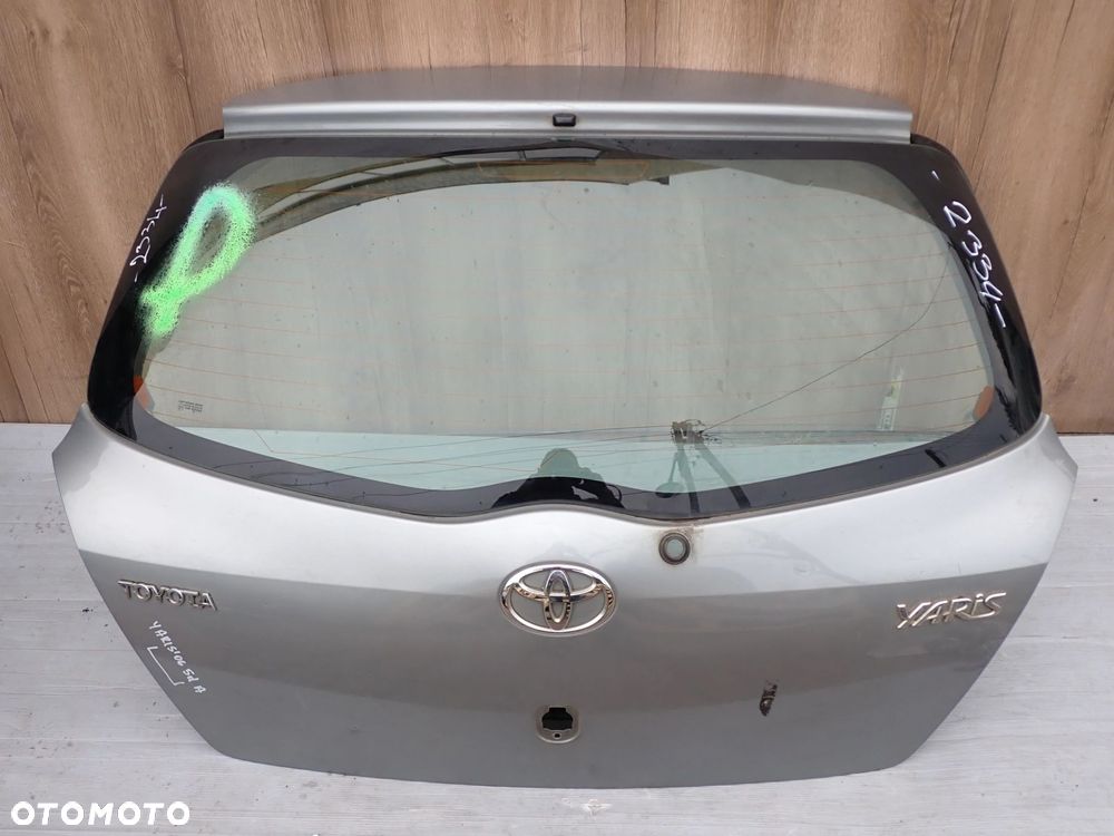 TOYOTA YARIS II 06- KLAPA BAGAŻNIKA SZYBA TYŁ - 2