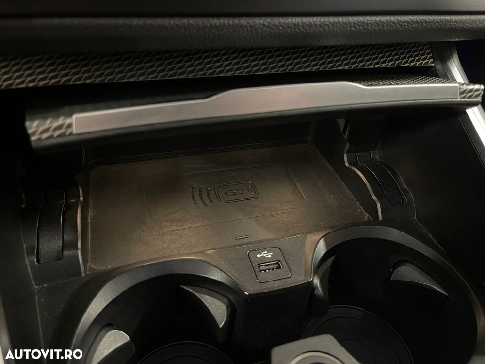 BMW Seria 3 330i AT M Sport - 34