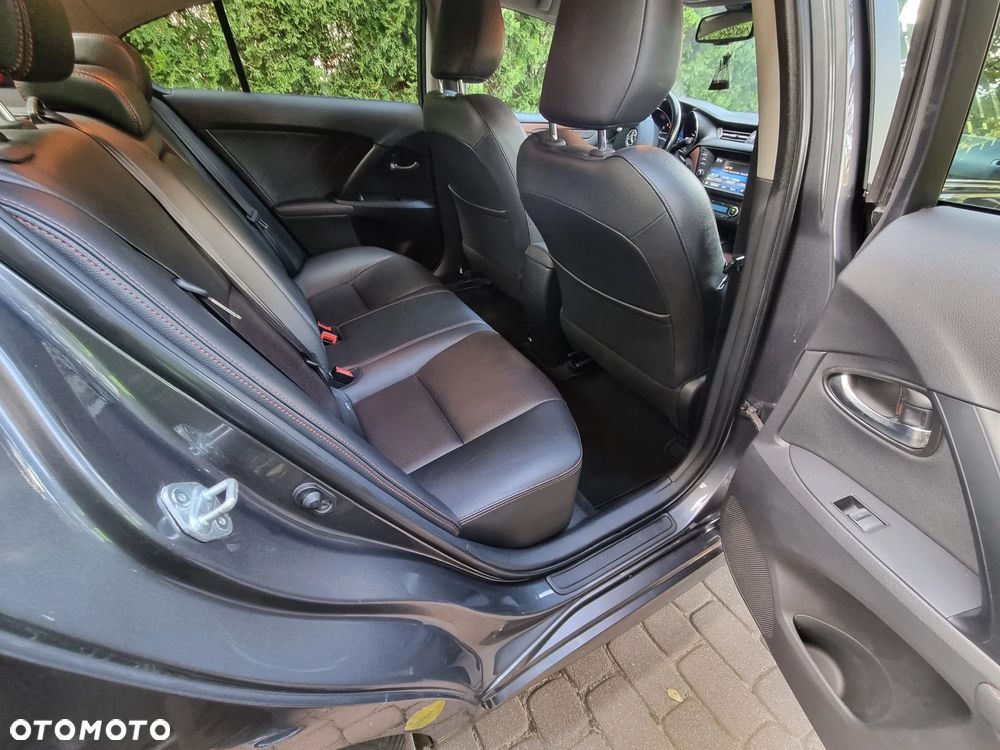 Toyota Avensis 1.8 Prestige - 29