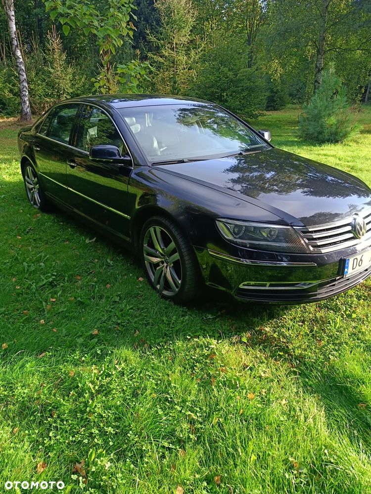 Volkswagen Phaeton - 1