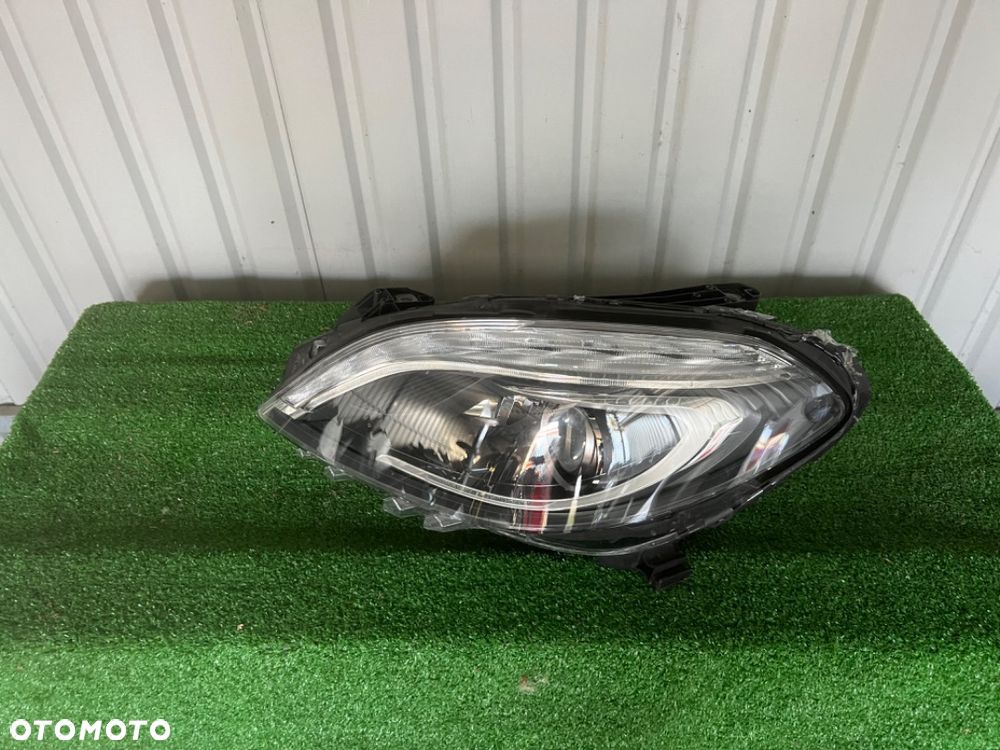 LAMPA LEWA BI XENON MERCEDES B 246 A2468207761 - 1