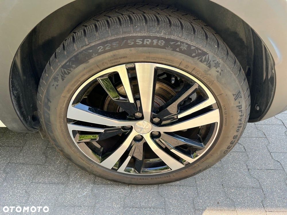 Peugeot 3008 1.2 PureTech GT S&S EAT8 - 11