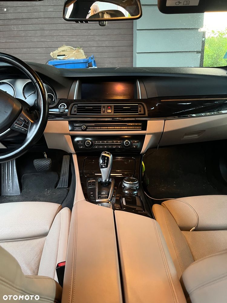 BMW Seria 5 535d xDrive Luxury Line - 12