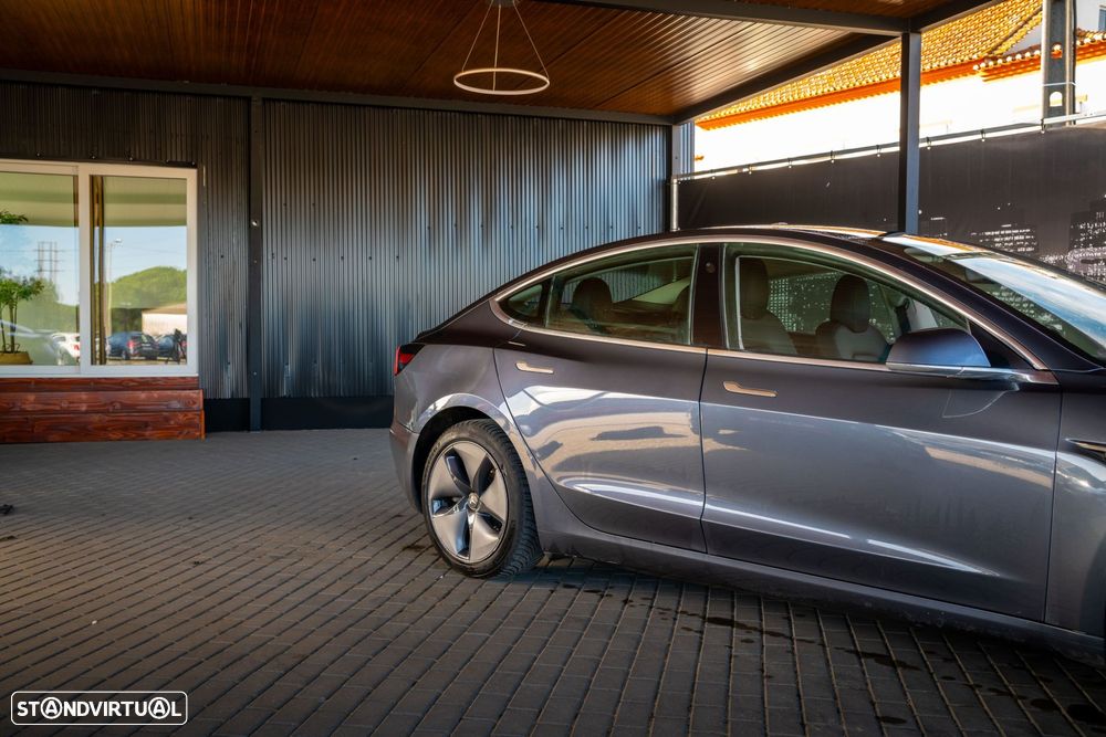 Tesla Model 3 Standard Range Plus RWD - 3