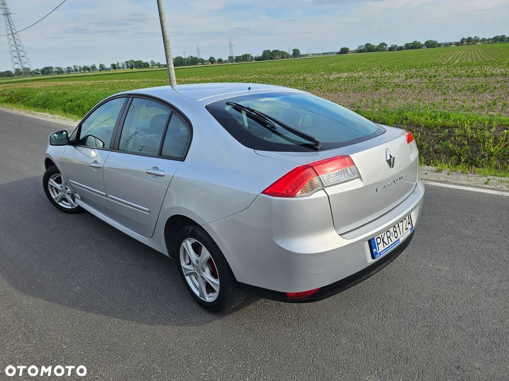 Renault Laguna 1.6 16V 110 Emotion - 24