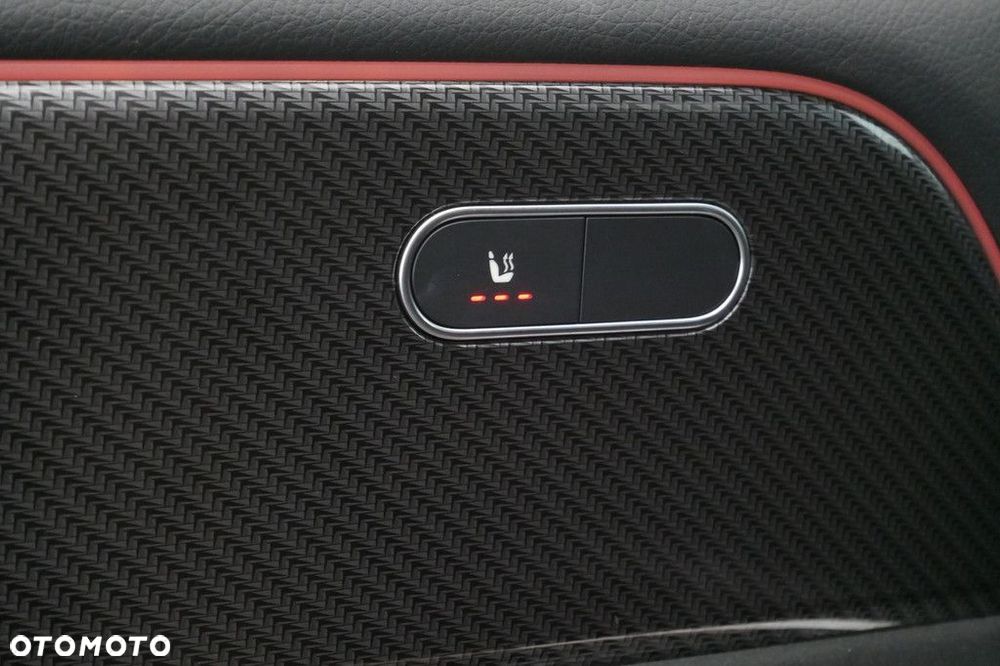 Mercedes-Benz GLB - 27