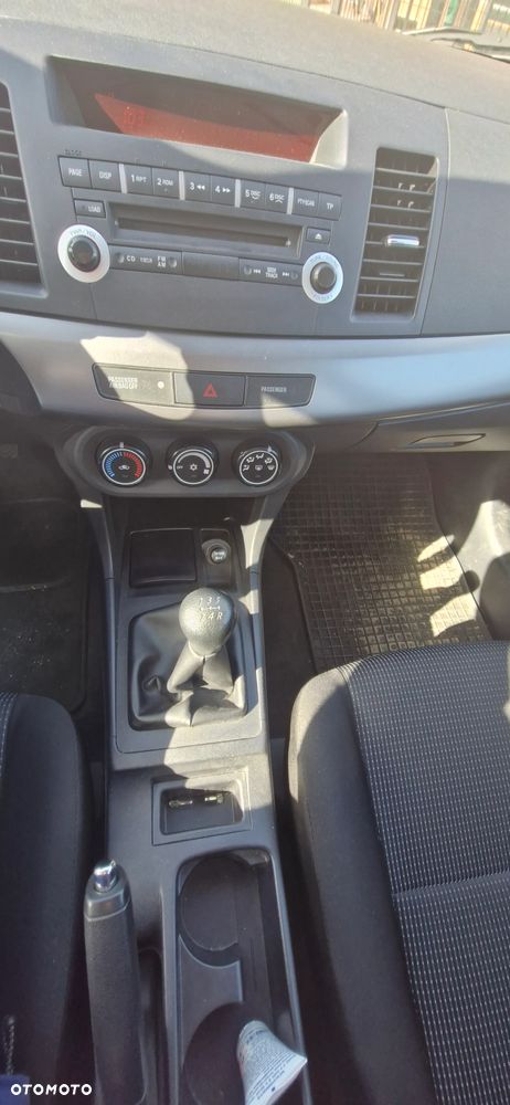 Mitsubishi Lancer - 9