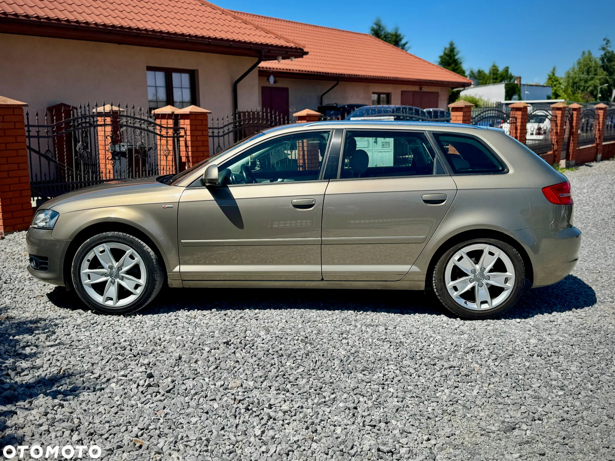 Audi A3 1.4 TFSI Sportback S line Sportpaket - 2