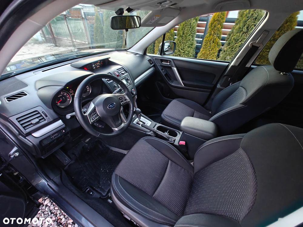 Subaru Forester 2.0i Comfort Lineartronic - 10