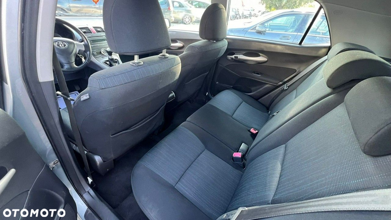 Toyota Auris - 12