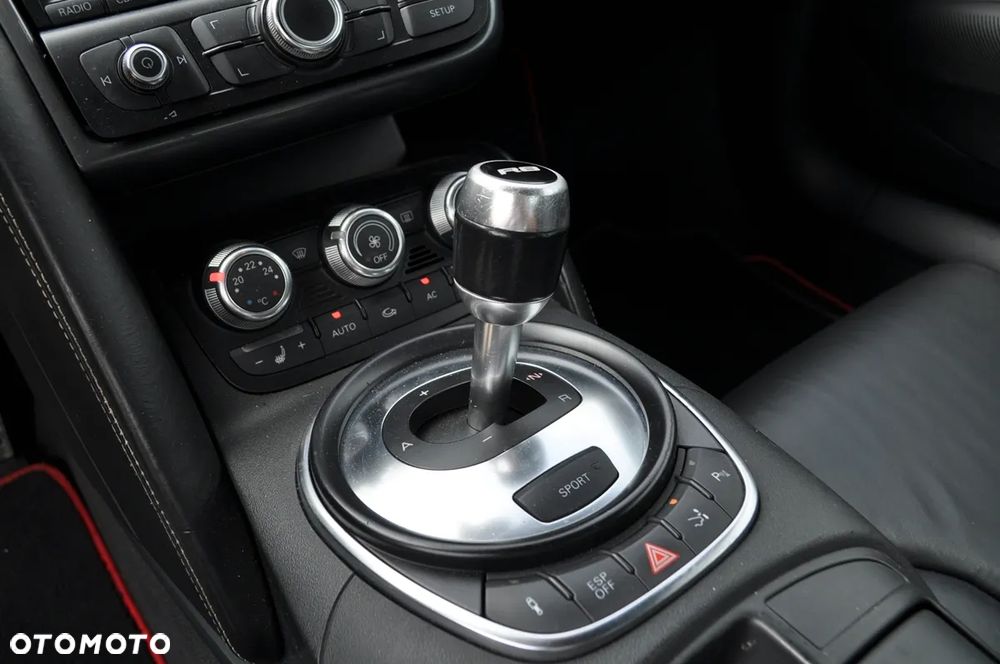Audi R8 Coupé 4.2 Quattro R tronic - 19