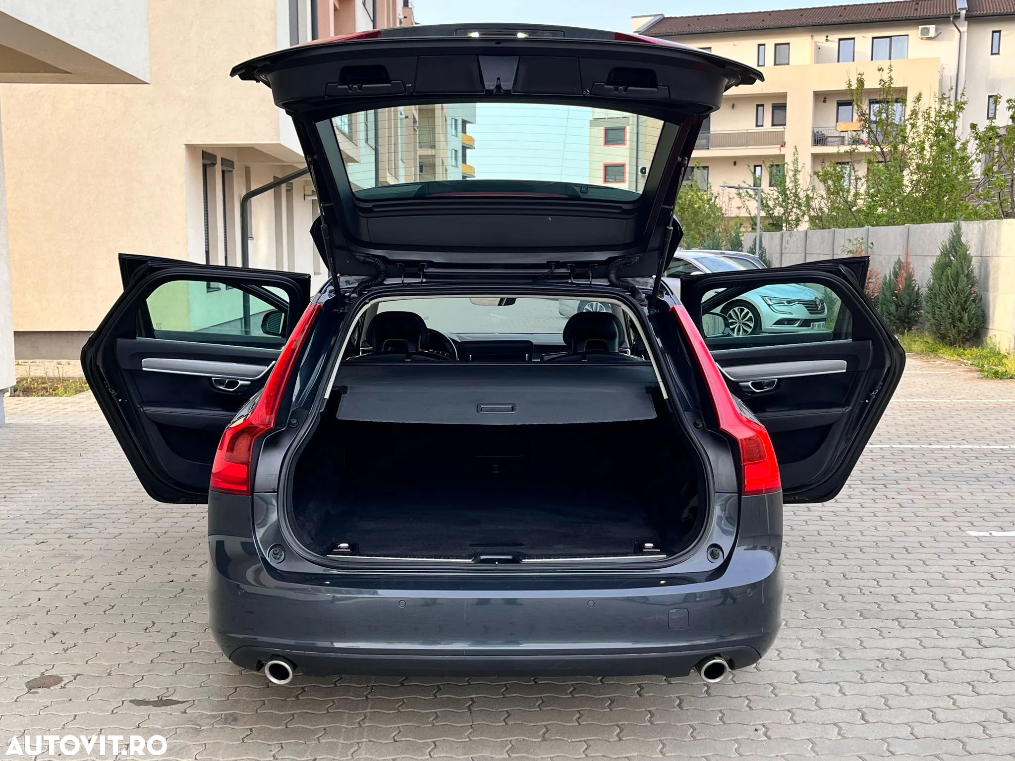 Volvo V90 - 6