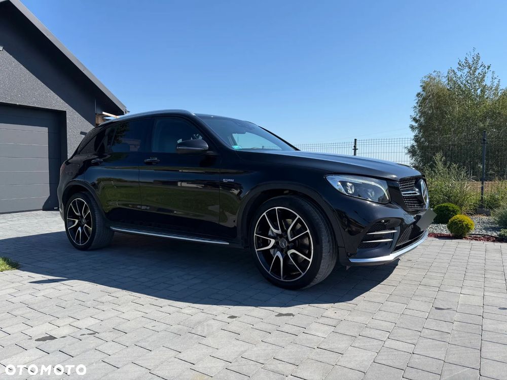 Mercedes-Benz GLC - 1