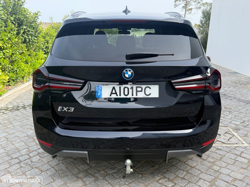 BMW iX3 Impressive - 12