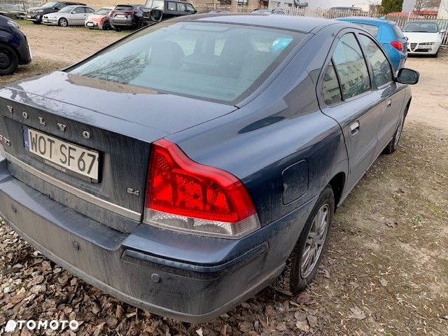 Volvo S60 2.4 Momentum - 8