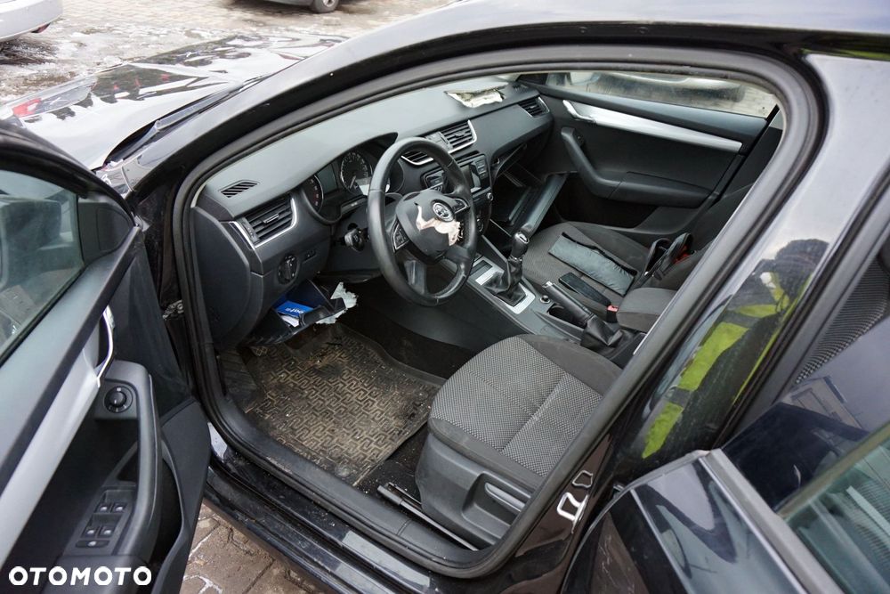 SKODA OCTAVIA III 5E3 LB LIFTBACK 2014 LF9R 1.6 TDI CLHA 105KM MWX CZARNY na części - 10