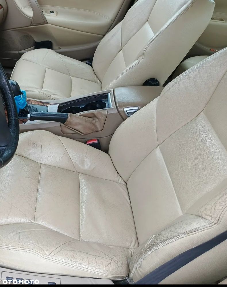 Volvo S60 2.5T AWD Momentum - 9