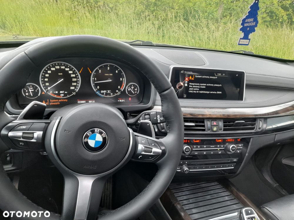 BMW X5 xDrive40d - 14
