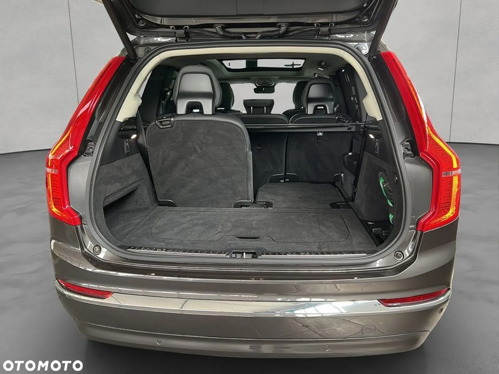 Volvo XC 90 B5 D AWD Plus Bright - 22