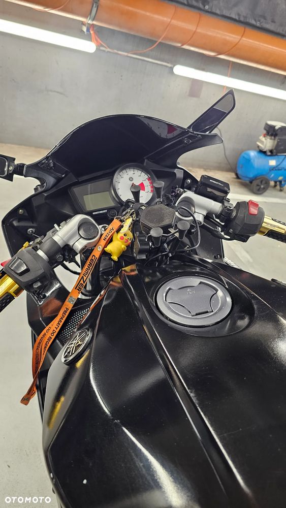 Yamaha YZF - 18