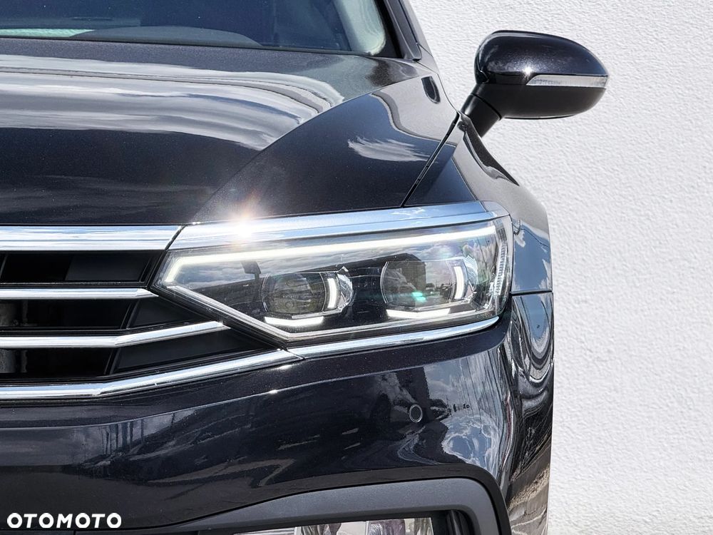 Volkswagen Passat Variant 2.0 TSI Elegance DSG - 9