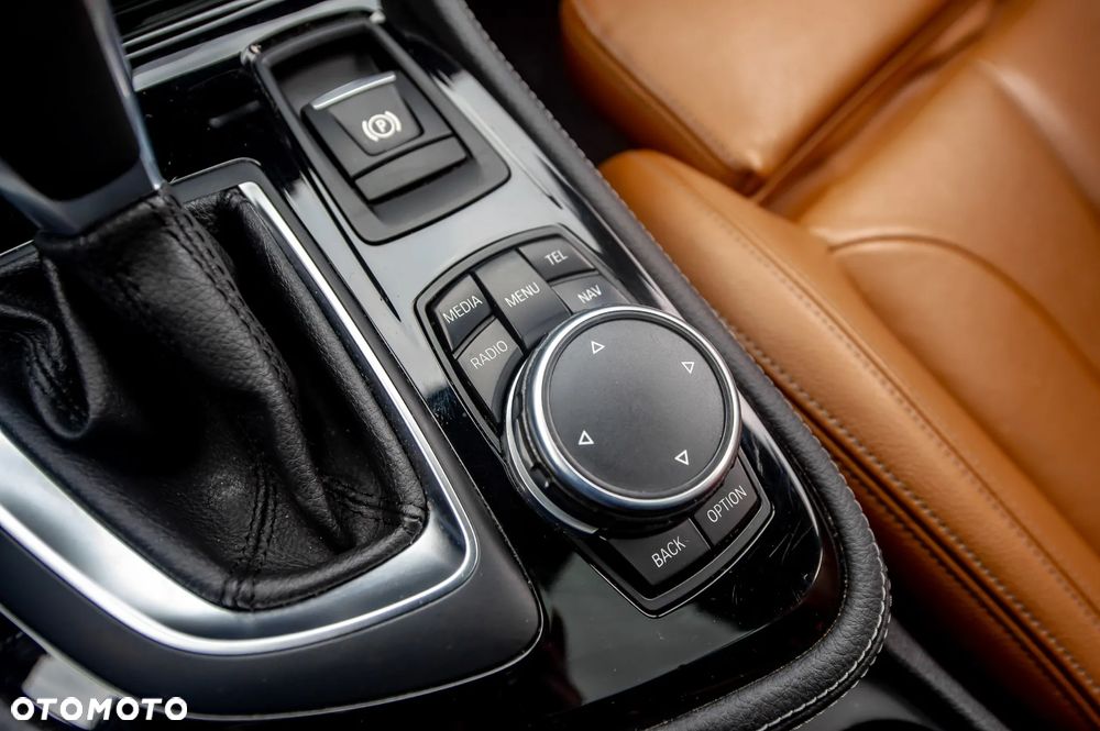 BMW Seria 2 220d GT xDrive M Sport - 23