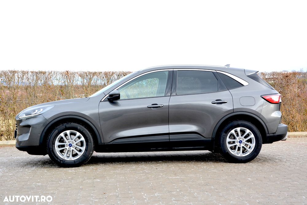 Ford Kuga 1.5 EcoBlue Aut. TITANIUM - 4