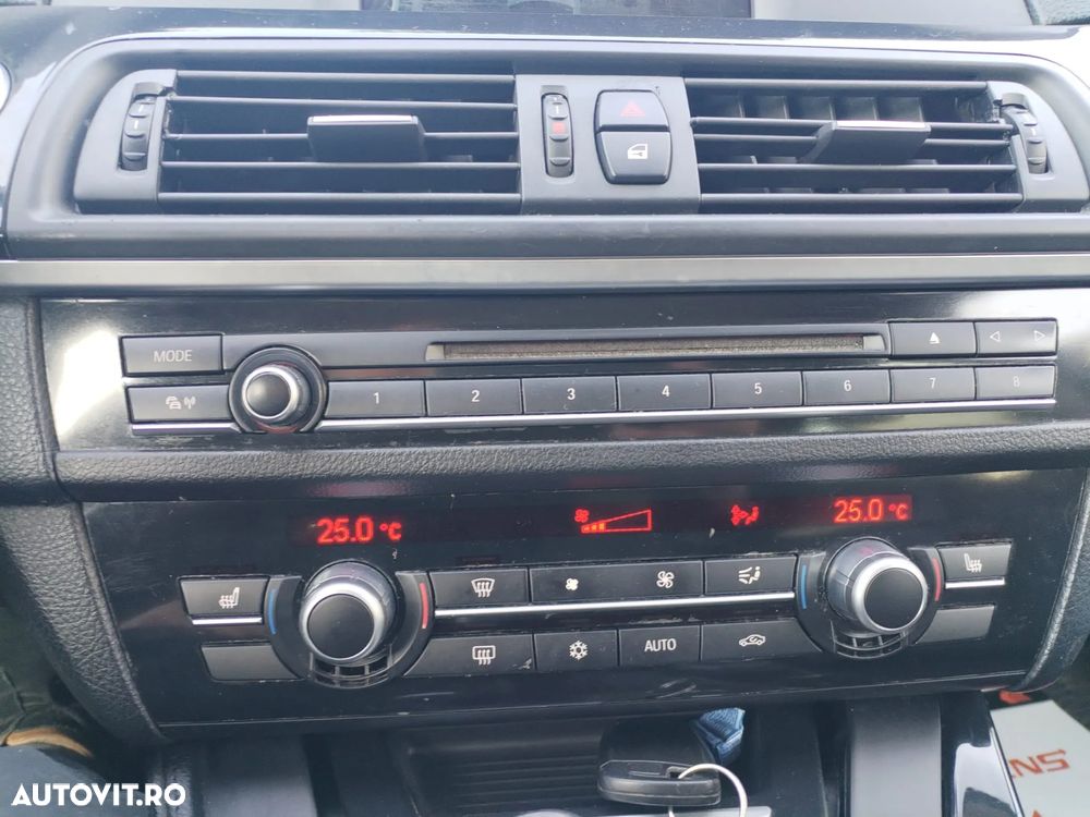 BMW Seria 5 520d Touring - 14