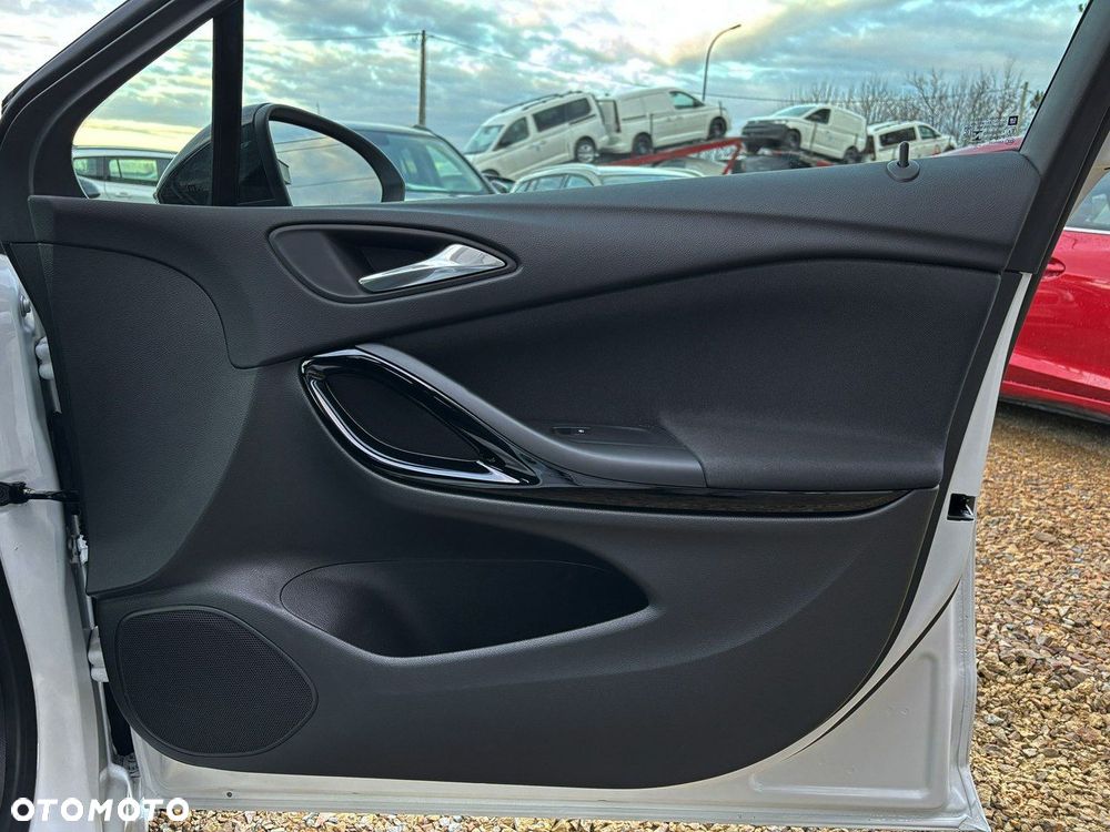 Opel Astra 1.4 T Dynamic - 29