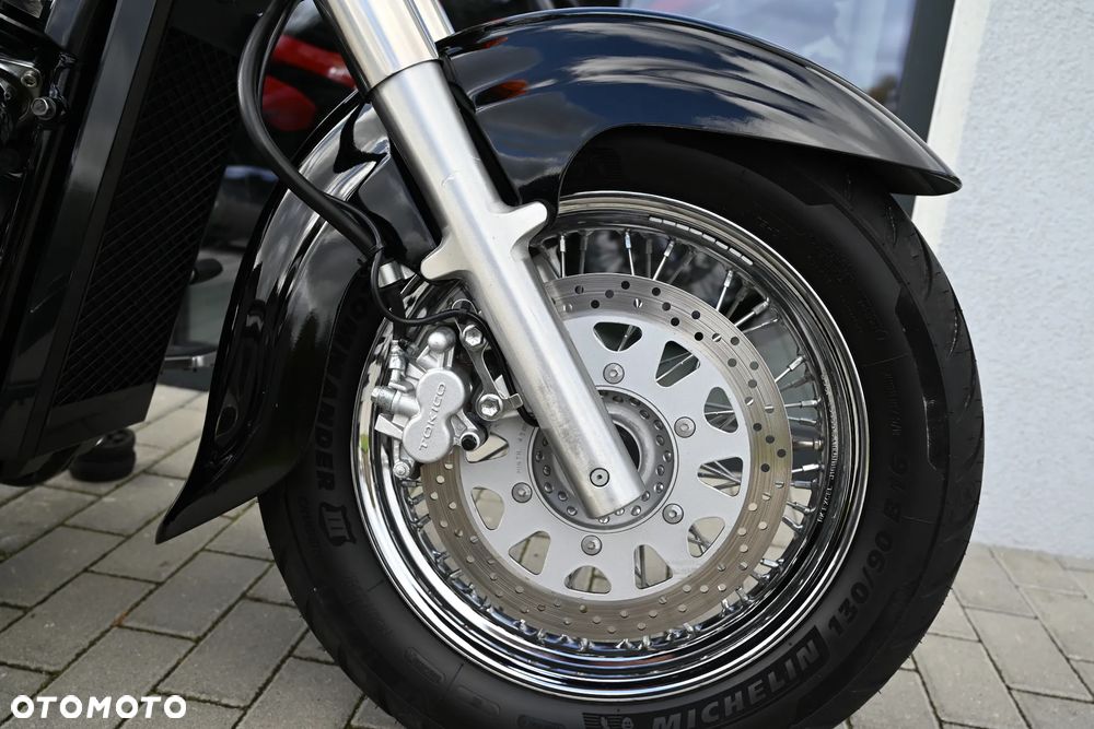 Suzuki Intruder - 28