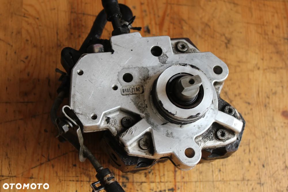 pompa wtryskowa toyota yaris I 1.4 d4d 22100-33010 kompletna - 3