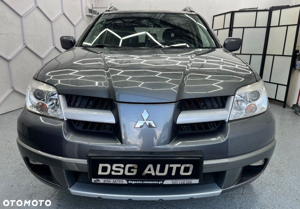 Mitsubishi Outlander - 4
