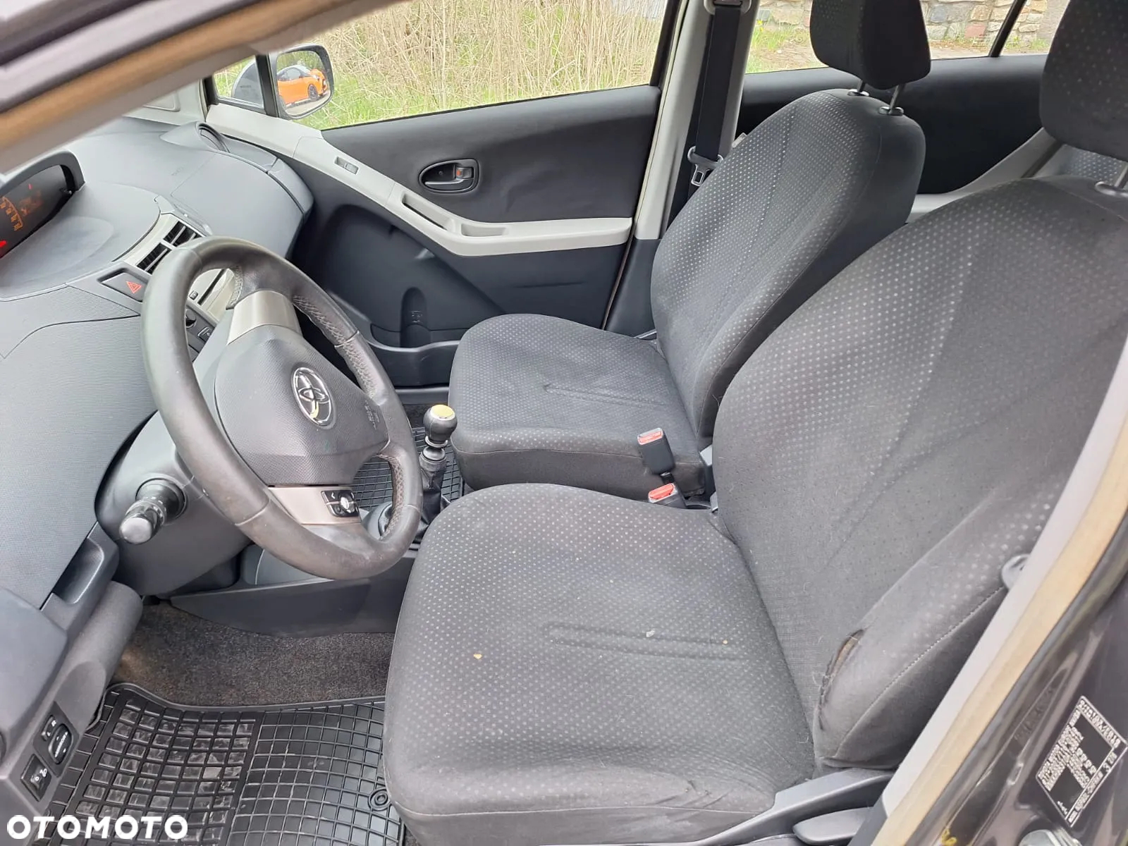 Toyota Yaris 1.33 Terra - 12