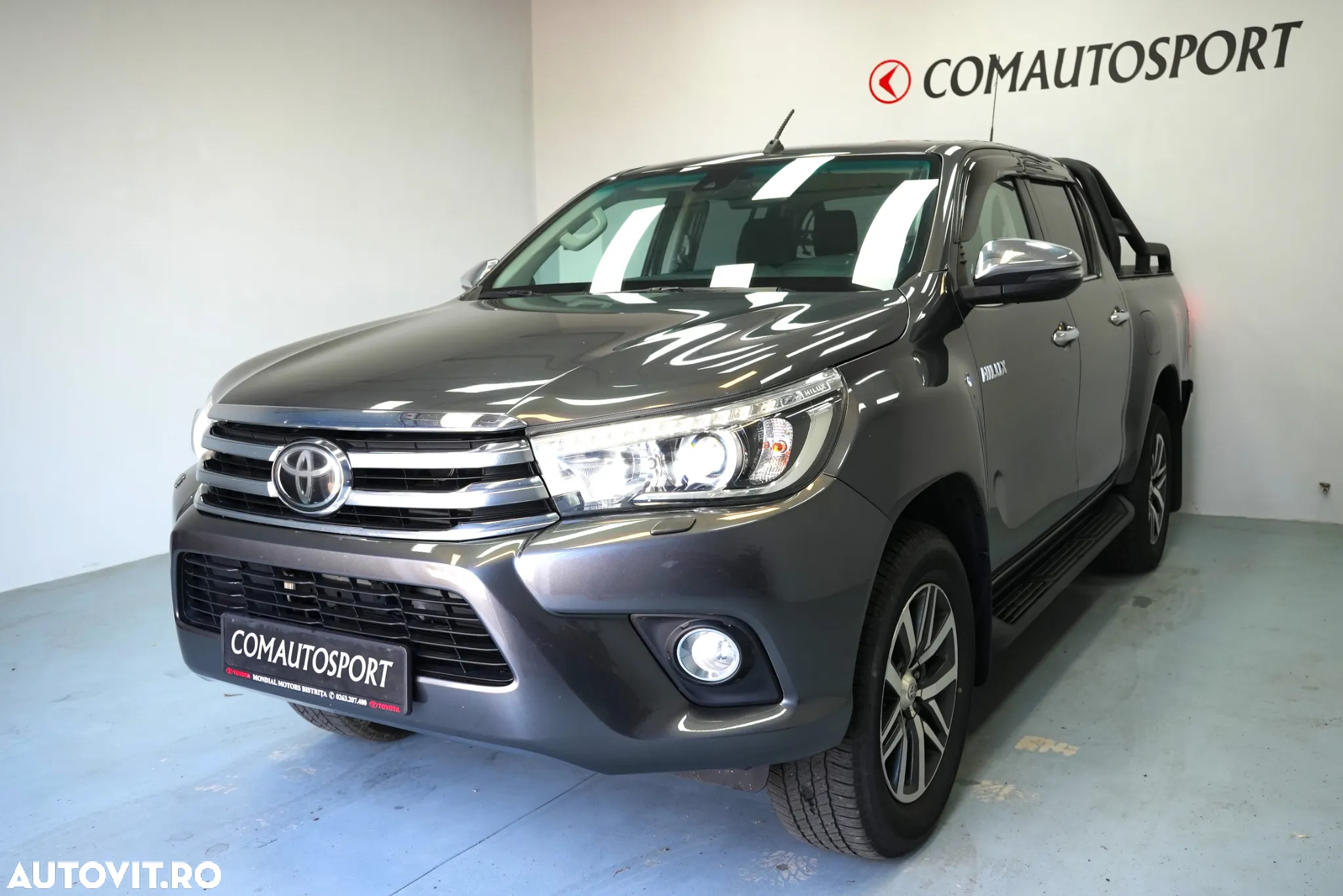 Toyota Hilux 4x4 Double Cab A/T Invincible - 3