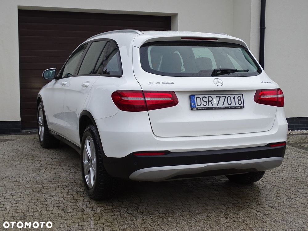 Mercedes-Benz GLC 250 4Matic 9G-TRONIC - 11