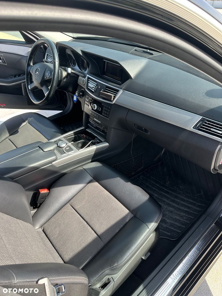 Mercedes-Benz Klasa E 220 CDI BlueEff Avantgarde - 15