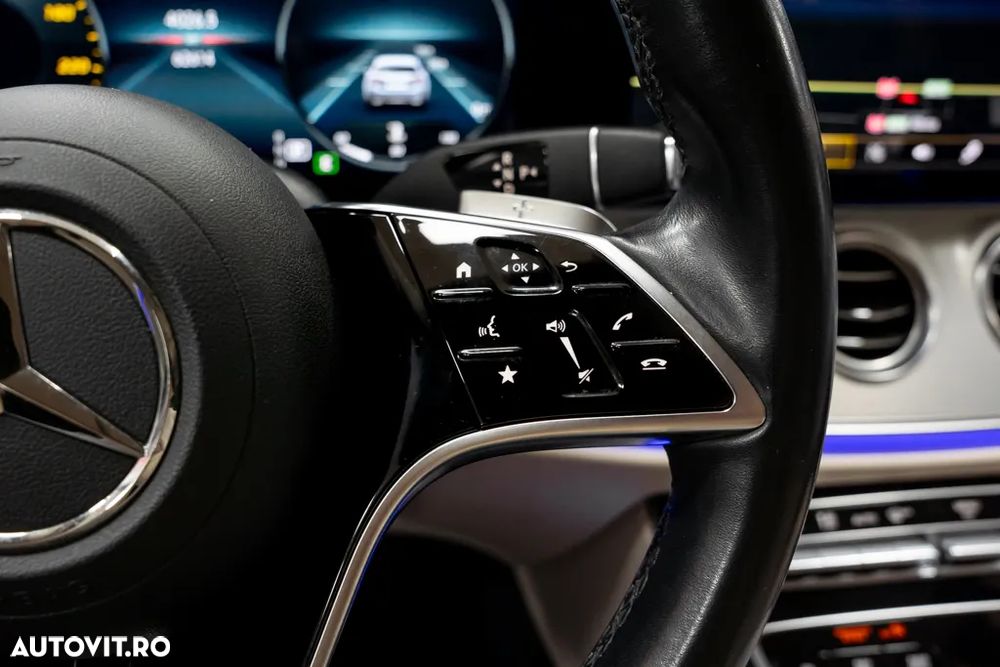 Mercedes-Benz E 220 d 4Matic 9G-TRONIC - 36