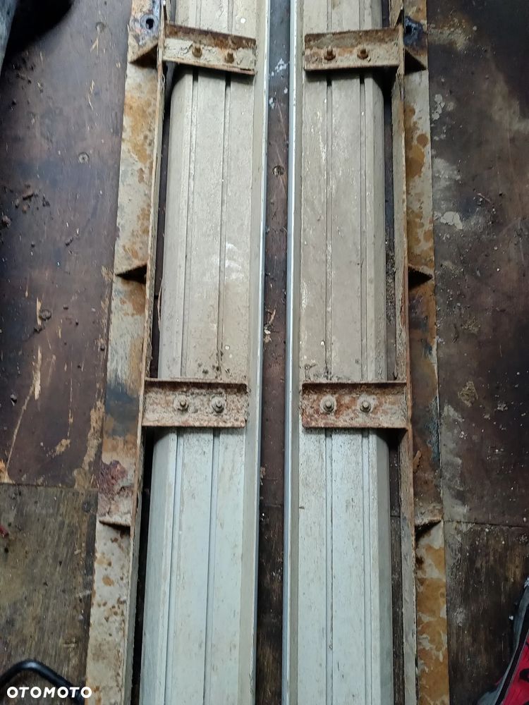 Stopnie boczne orurowanie progi Toyota Rav 4  RAV4 - 7