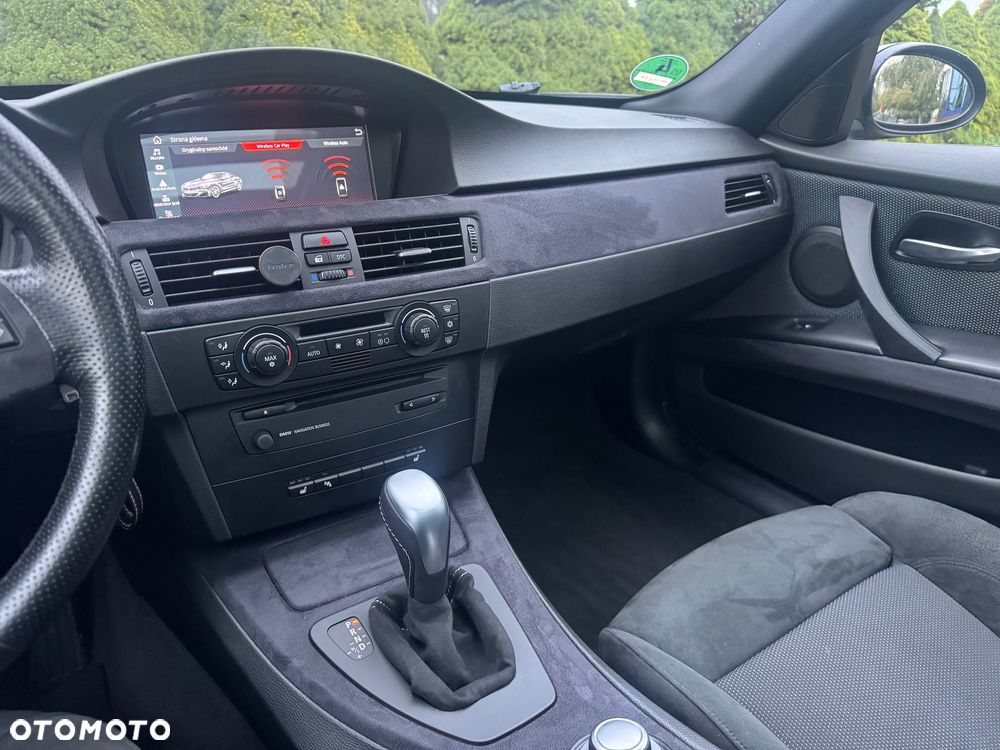 BMW Seria 3 320d DPF Touring - 14