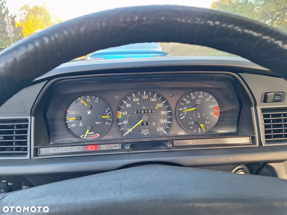 Mercedes-Benz W201 (190) - 39