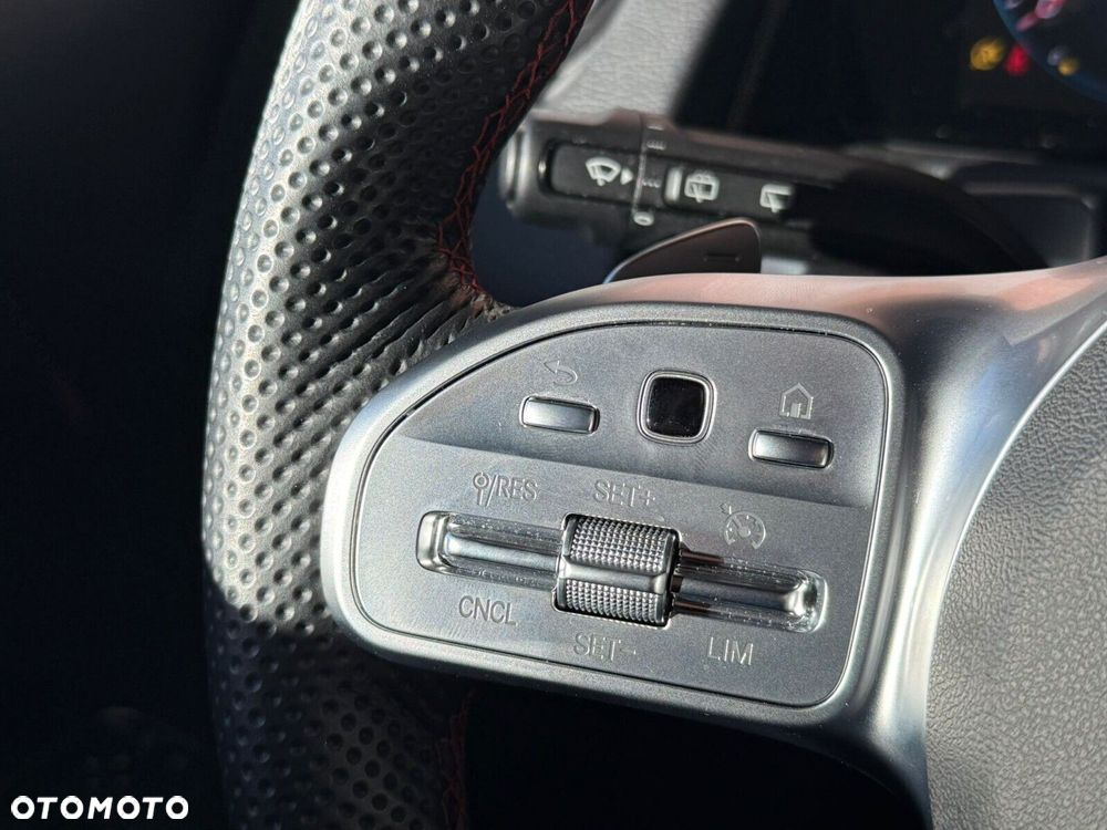 Mercedes-Benz GLB - 17