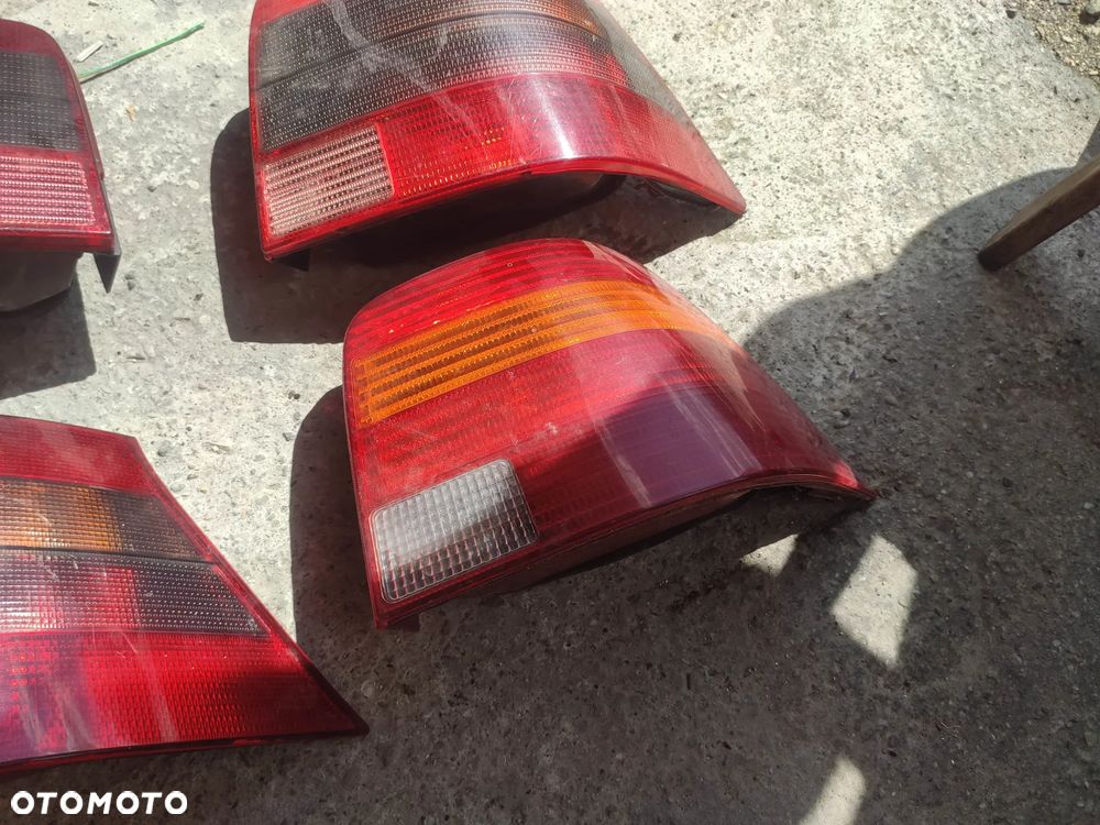 Lampa Prawy Lewy tył Vw Golf IV H/B z listwą żar - 3