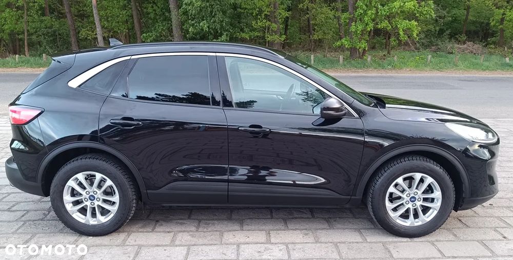 Ford Kuga 1.5 EcoBoost FWD Titanium - 4