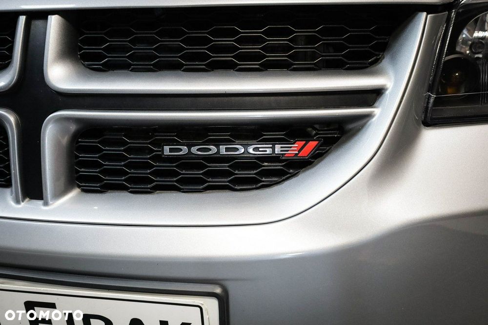 Dodge Grand Caravan - 4